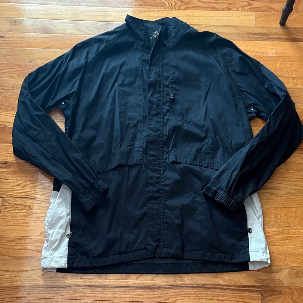 Nike Vintage Men's Black and Gray Lightweight Jacket